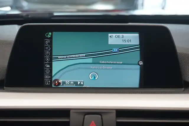 BMW 3 Series view 15
