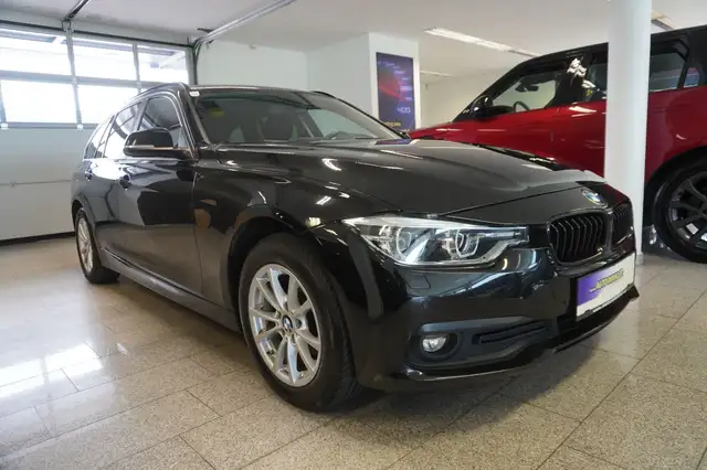 BMW 3 Series view 3
