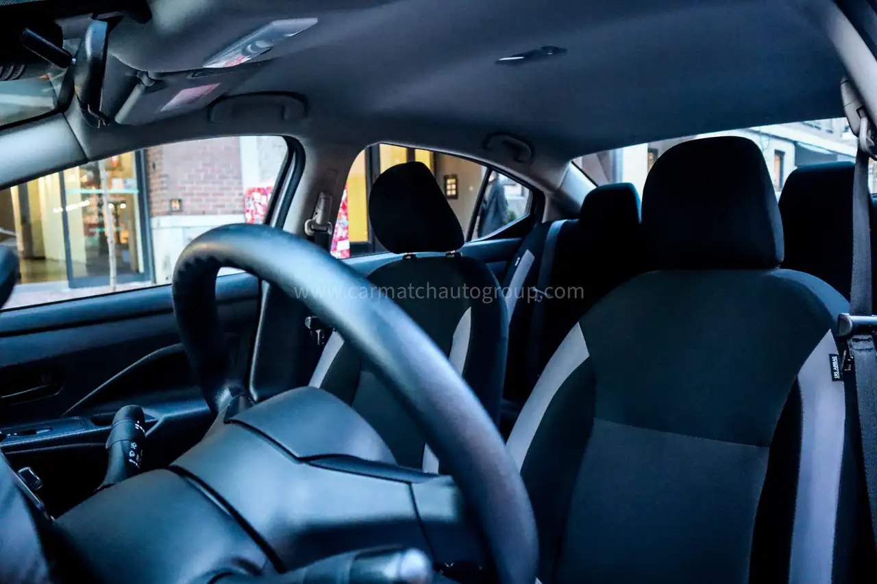 Nissan Versa снимка Nissan Versa