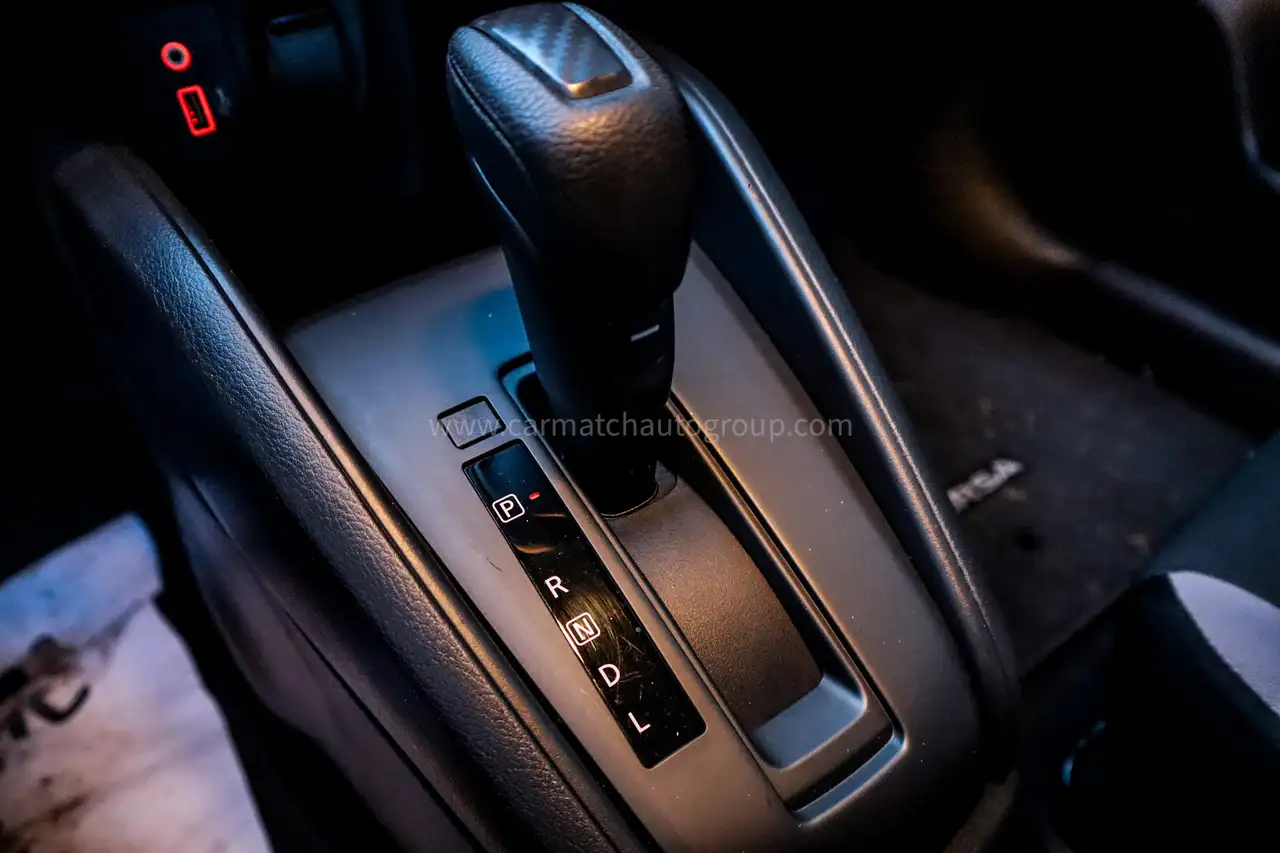 Nissan Versa снимка Nissan Versa