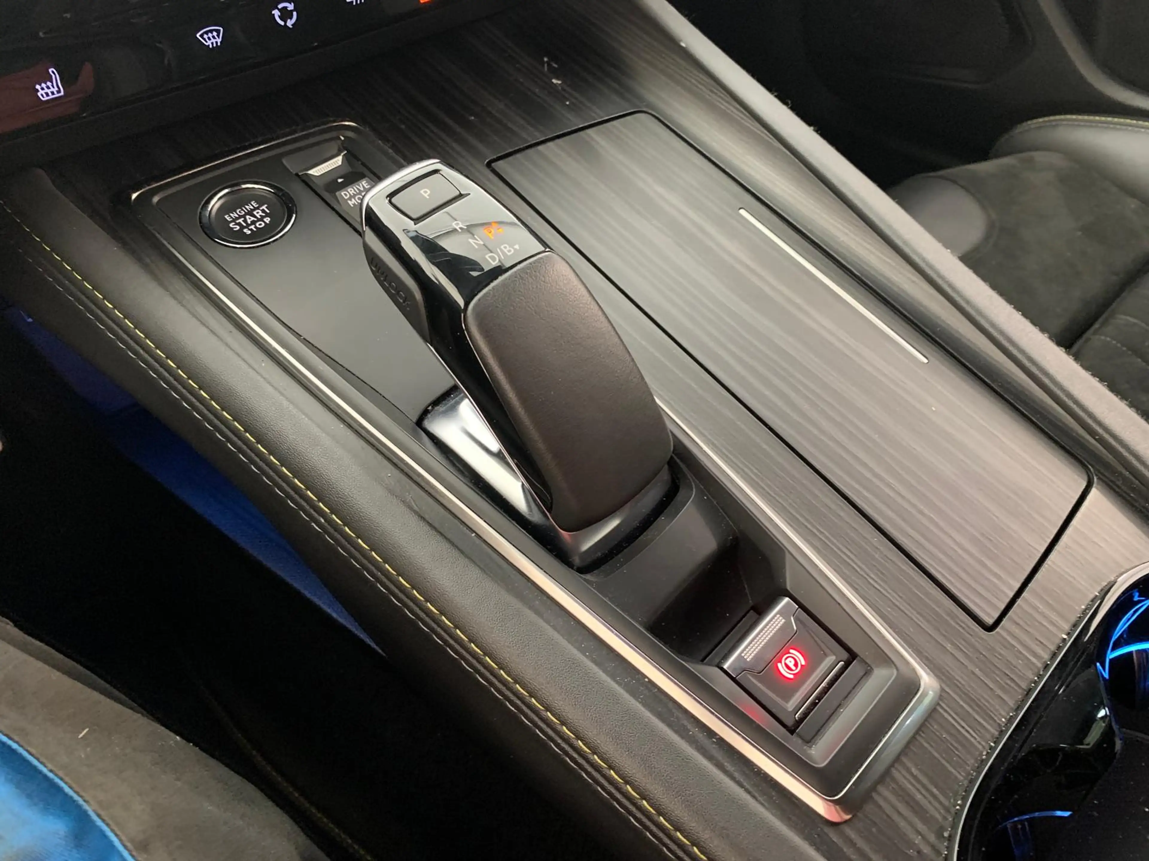 Peugeot 508 SW Hybrid4 360 PSE|ACC|NightVis|360|Memo|20" — photo 13