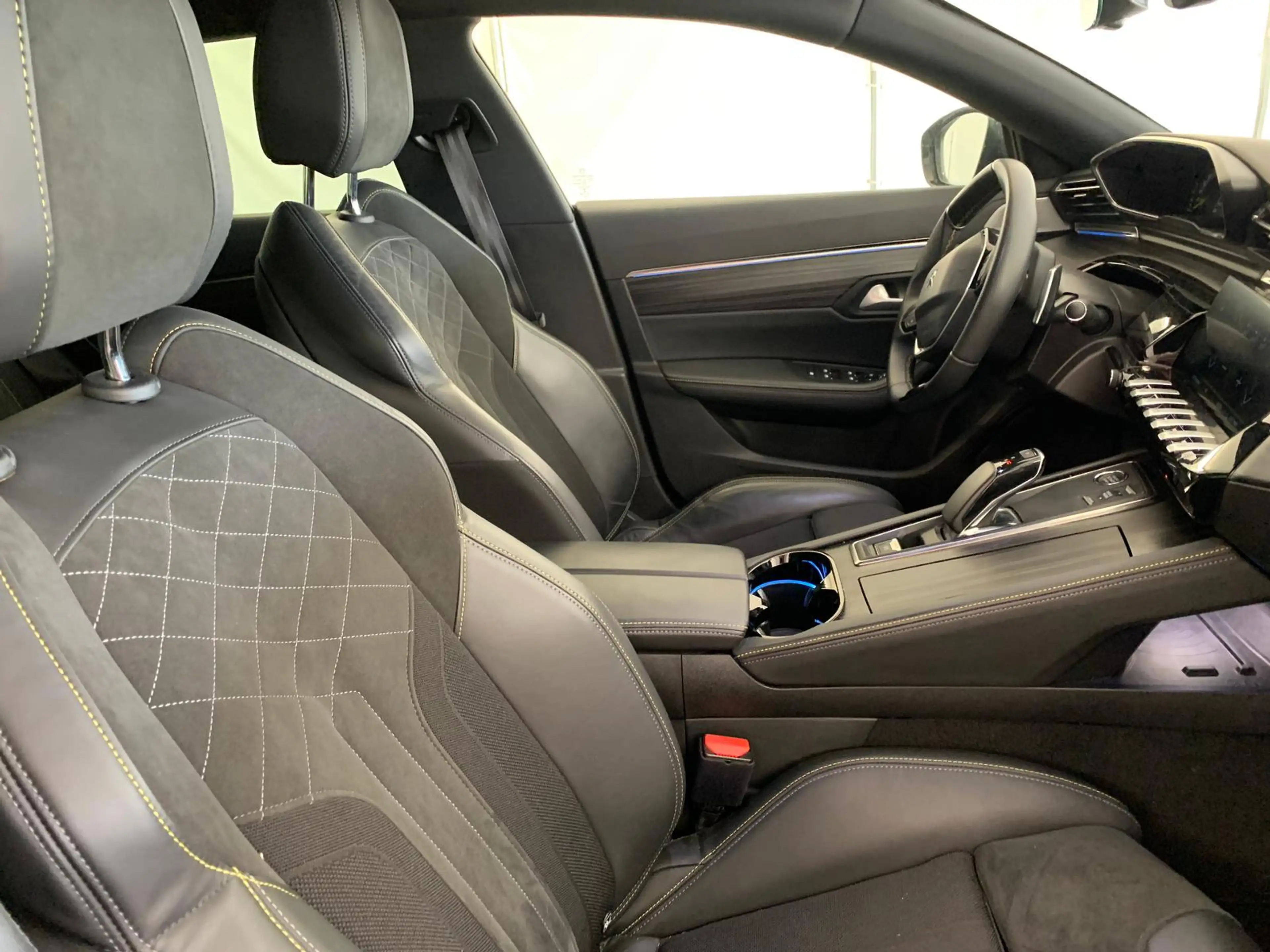 Peugeot 508 SW Hybrid4 360 PSE|ACC|NightVis|360|Memo|20" — photo 3