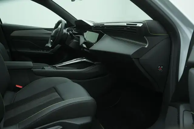 Peugeot 308 view 18