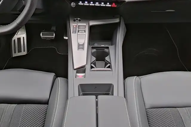 Peugeot 308 view 12