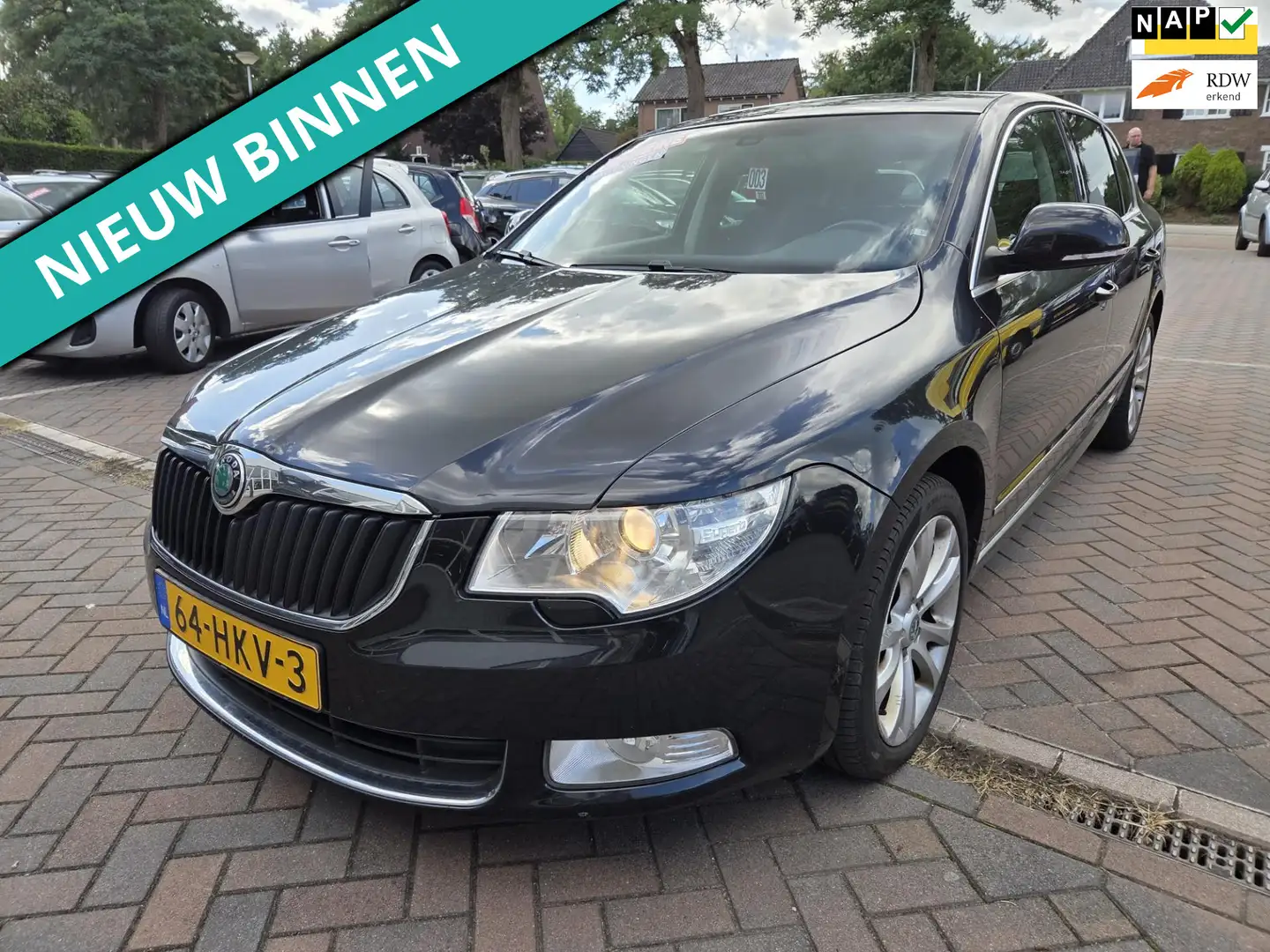 Skoda Superb 1.8 TSI Ambition NETTE AUTO RIJDT EN SCHAKELT GOED Czarny - 1