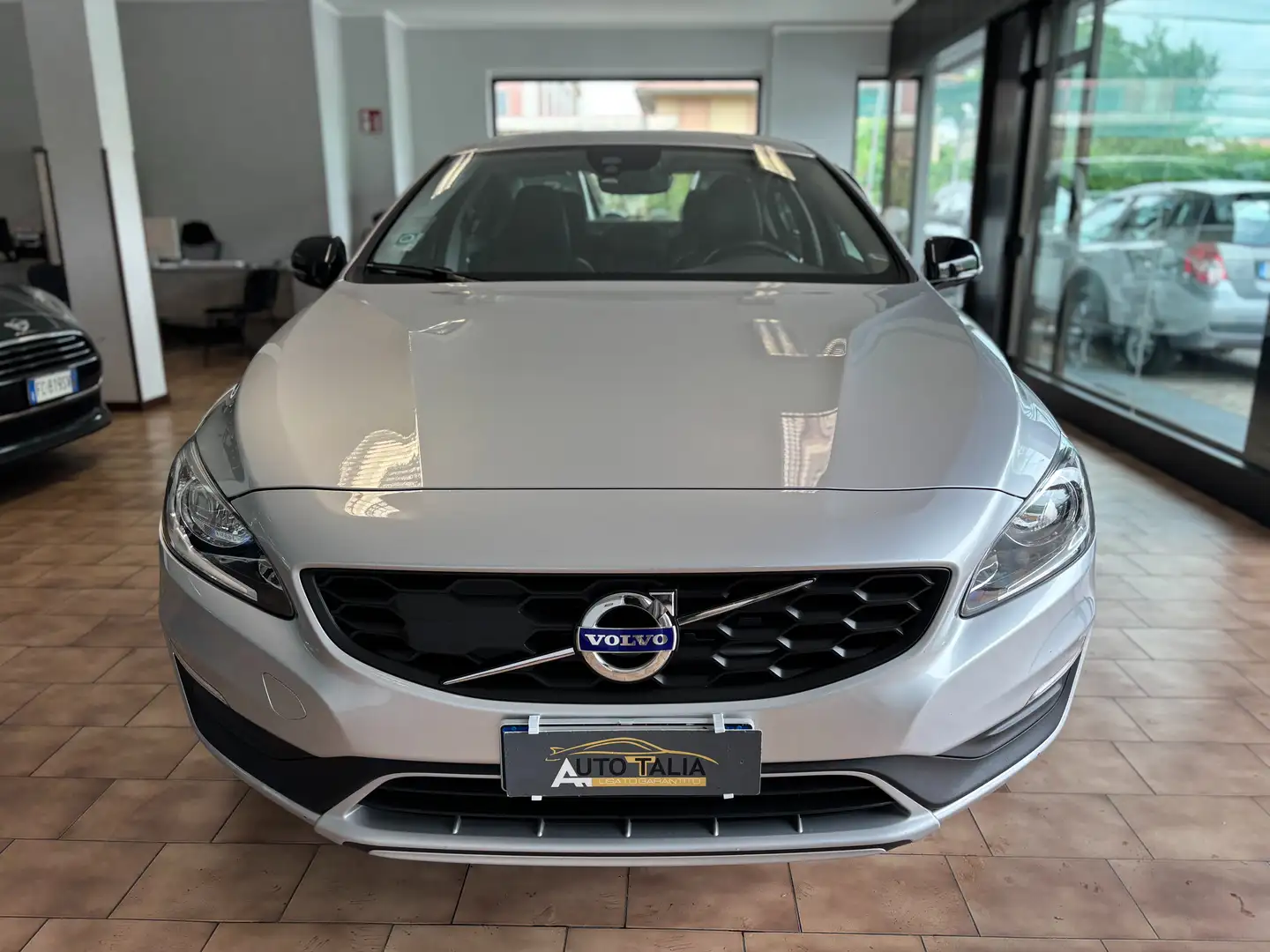 Volvo S60 Cross Country 2.0 d3 geartronic*TAGLIANDI CERTIFICATI VOLVO* Gri - 2