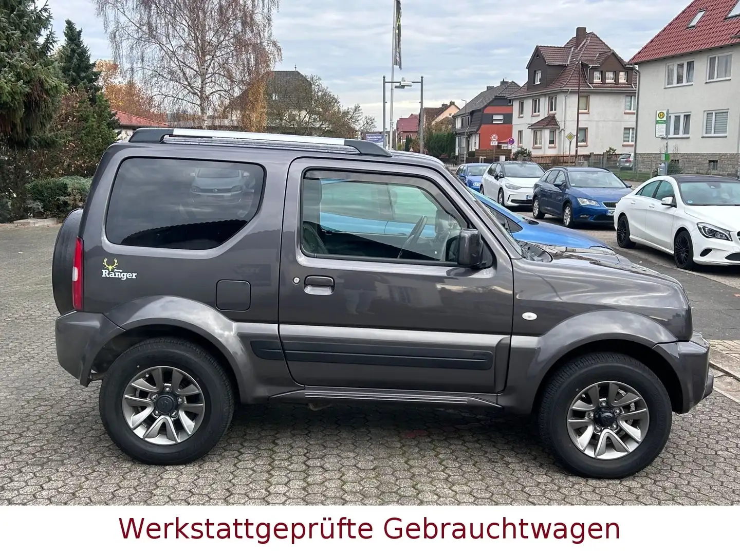 Suzuki Jimny Ranger Style Allrad*Klima*Sitzheiz*AHK* Gris - 2