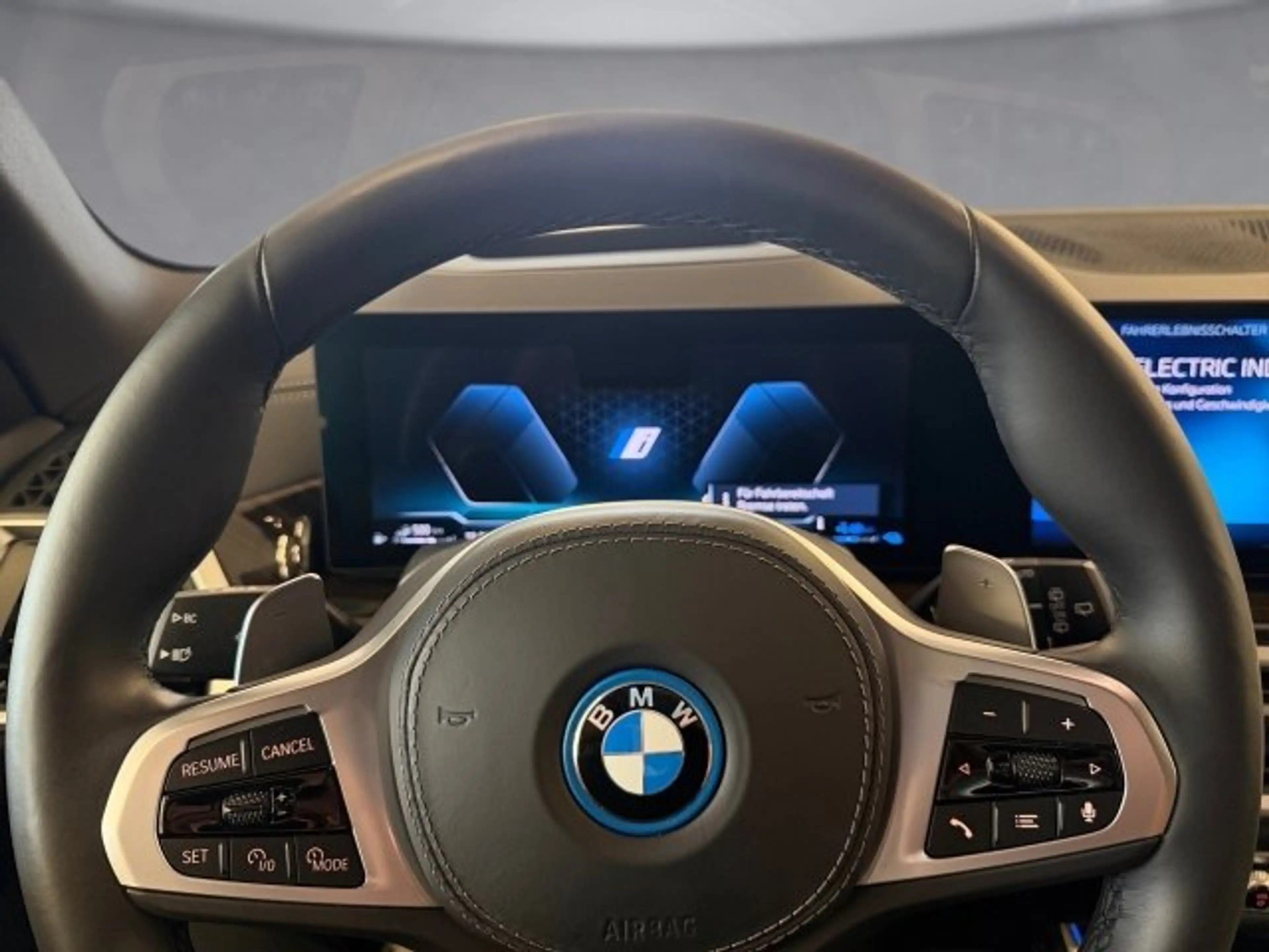 BMW X5 xDrive50e G05 XB1 — photo 10