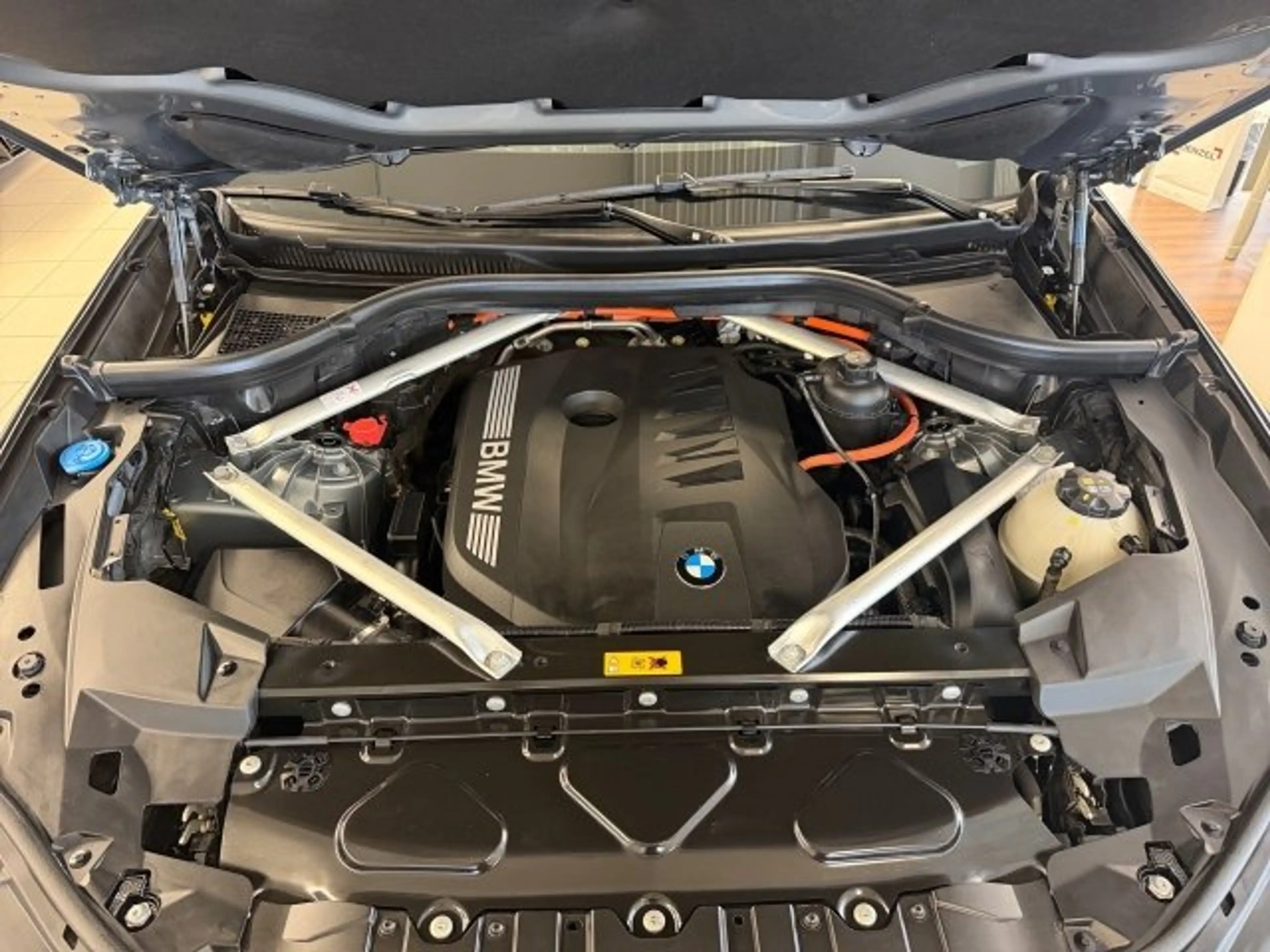 BMW X5 xDrive50e G05 XB1 — photo 15