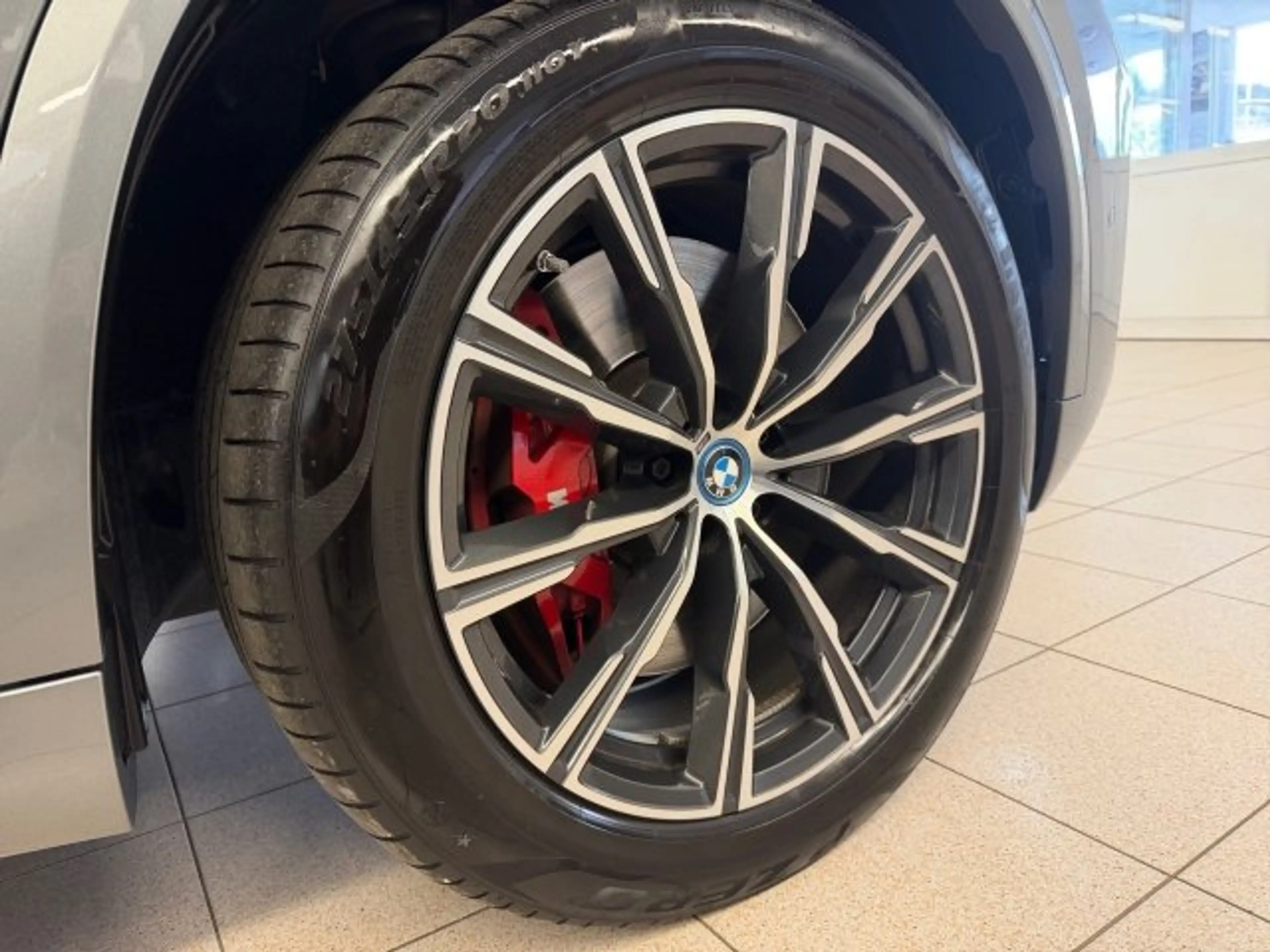 BMW X5 xDrive50e G05 XB1 — photo 8