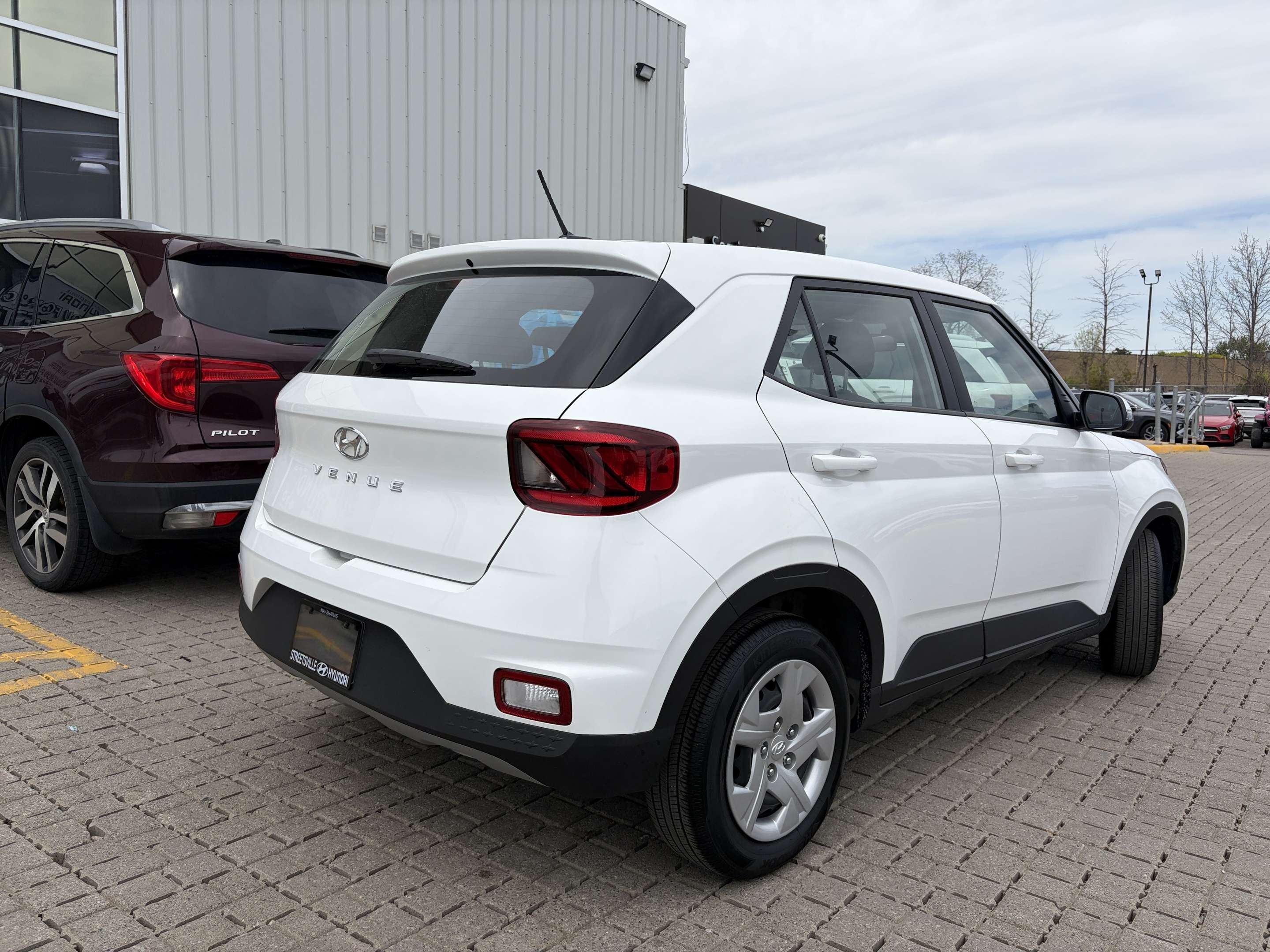 2025 Hyundai Venue Essential IVT — снимка 1