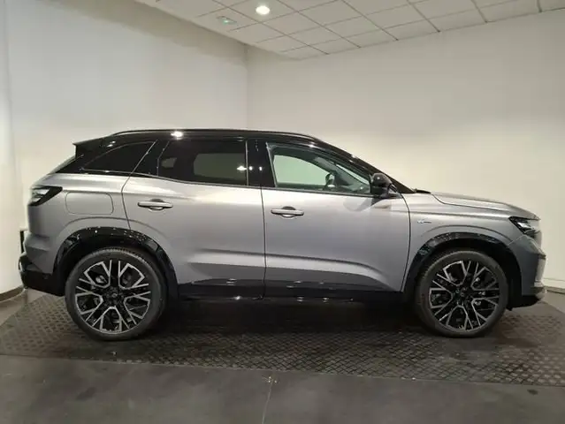 Renault Austral view 10