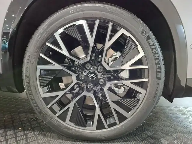 Renault Austral view 5