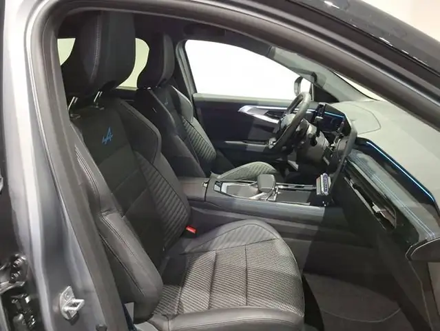 Renault Austral view 7