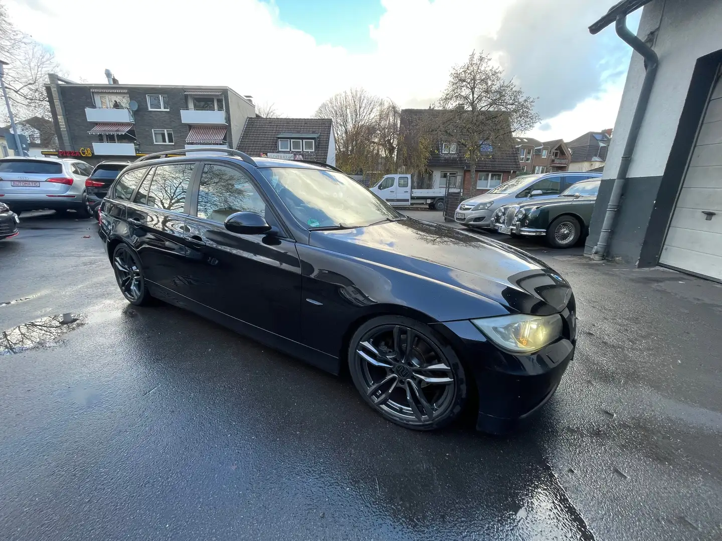 BMW 320 320D*NAVI+LEDER+XENON* Schwarz - 2
