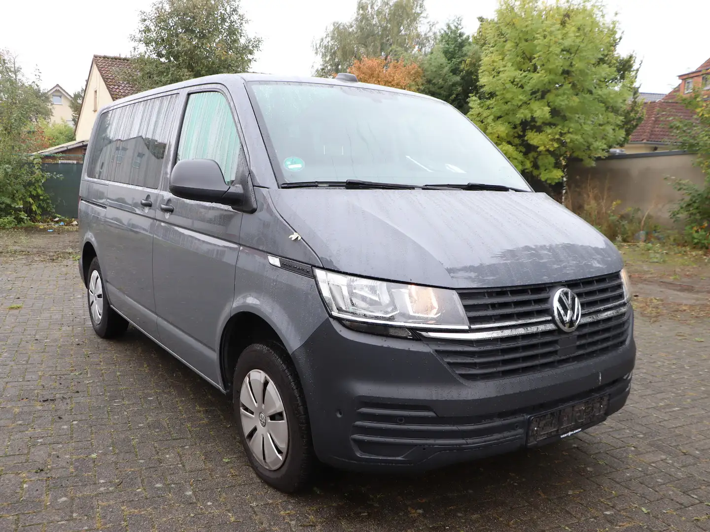 Volkswagen T6.1 Kombi Transporter 2.0 TDI GREY / 9-SITZER / Šedá - 1