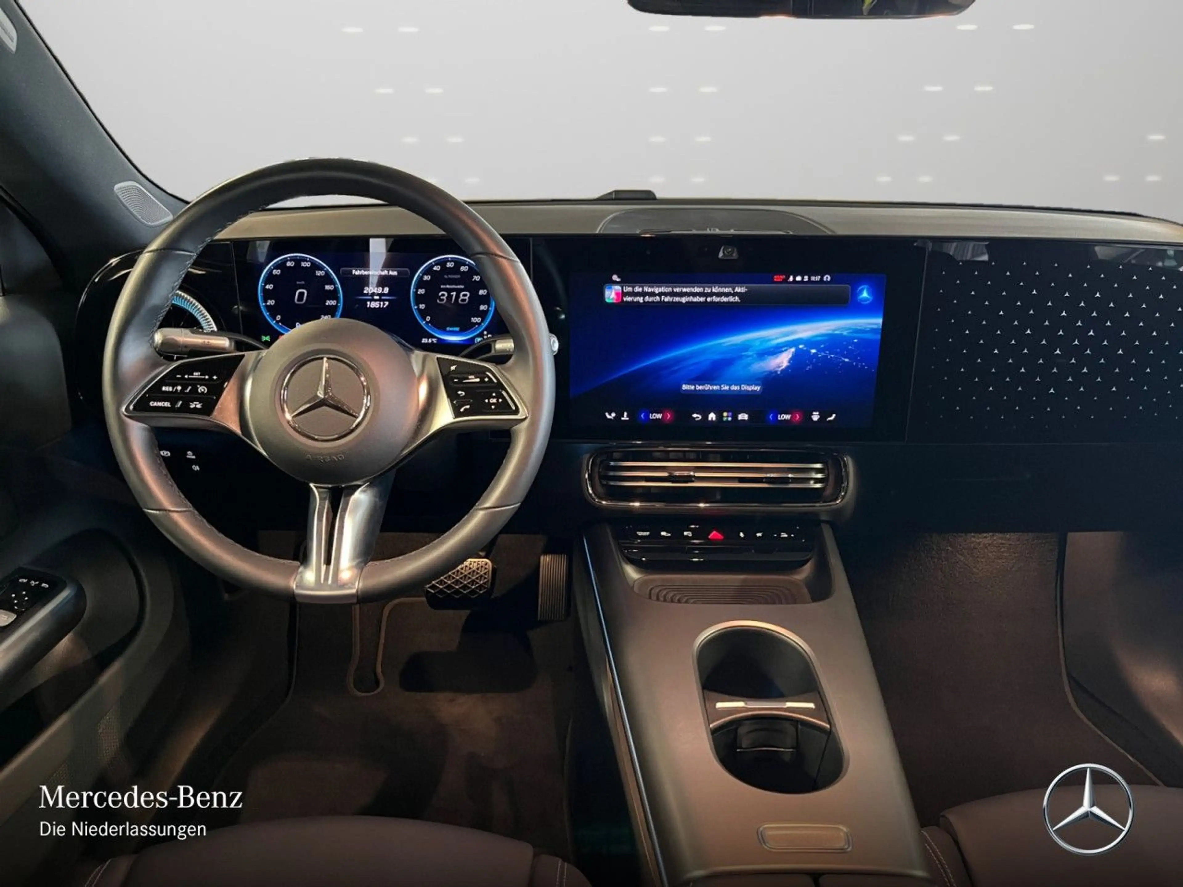 Mercedes-Benz CLA 250 Pano Multibeam Distr. Night Kamera Sitzh — photo 13