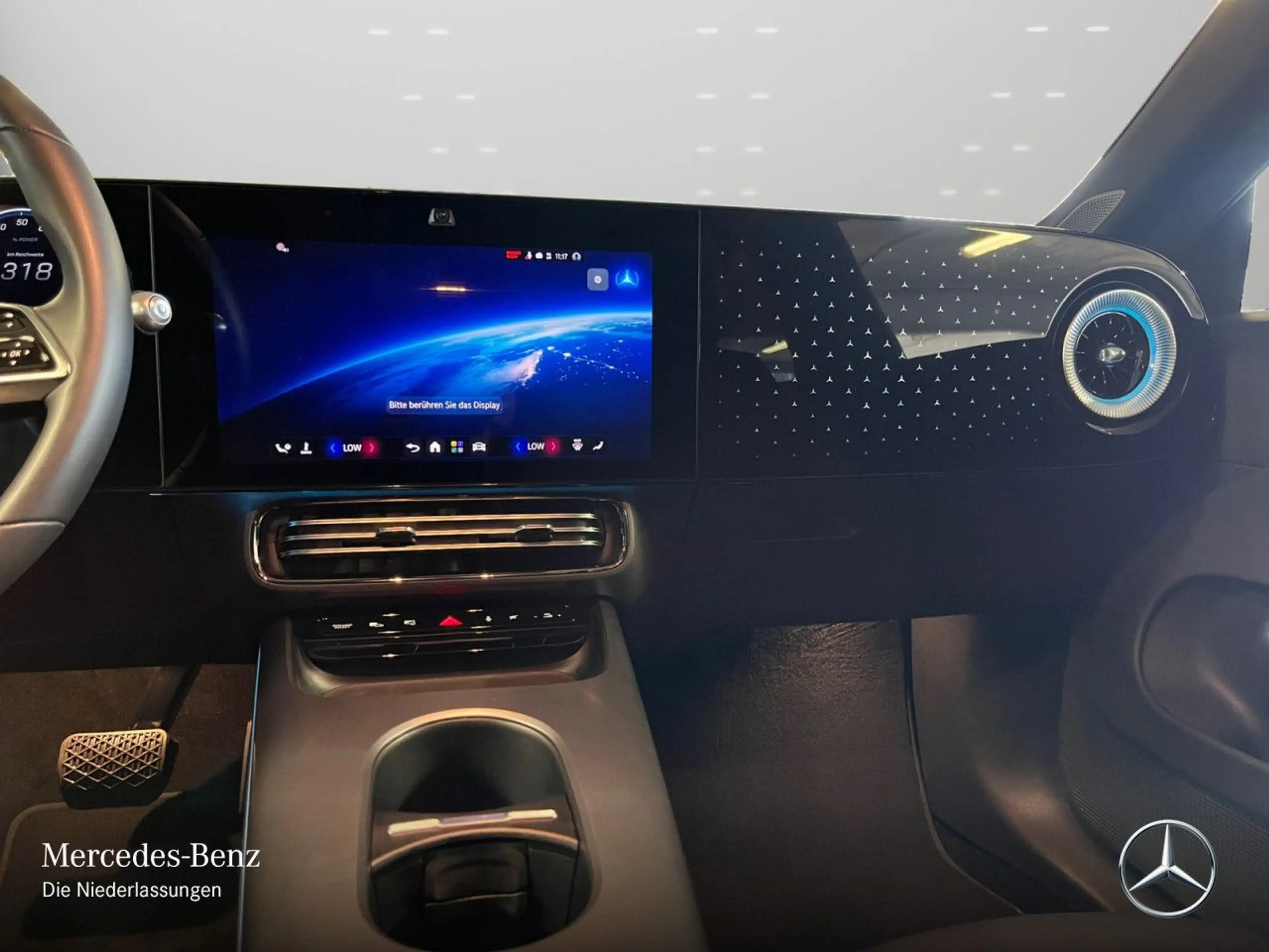 Mercedes-Benz CLA 250 Pano Multibeam Distr. Night Kamera Sitzh — photo 15
