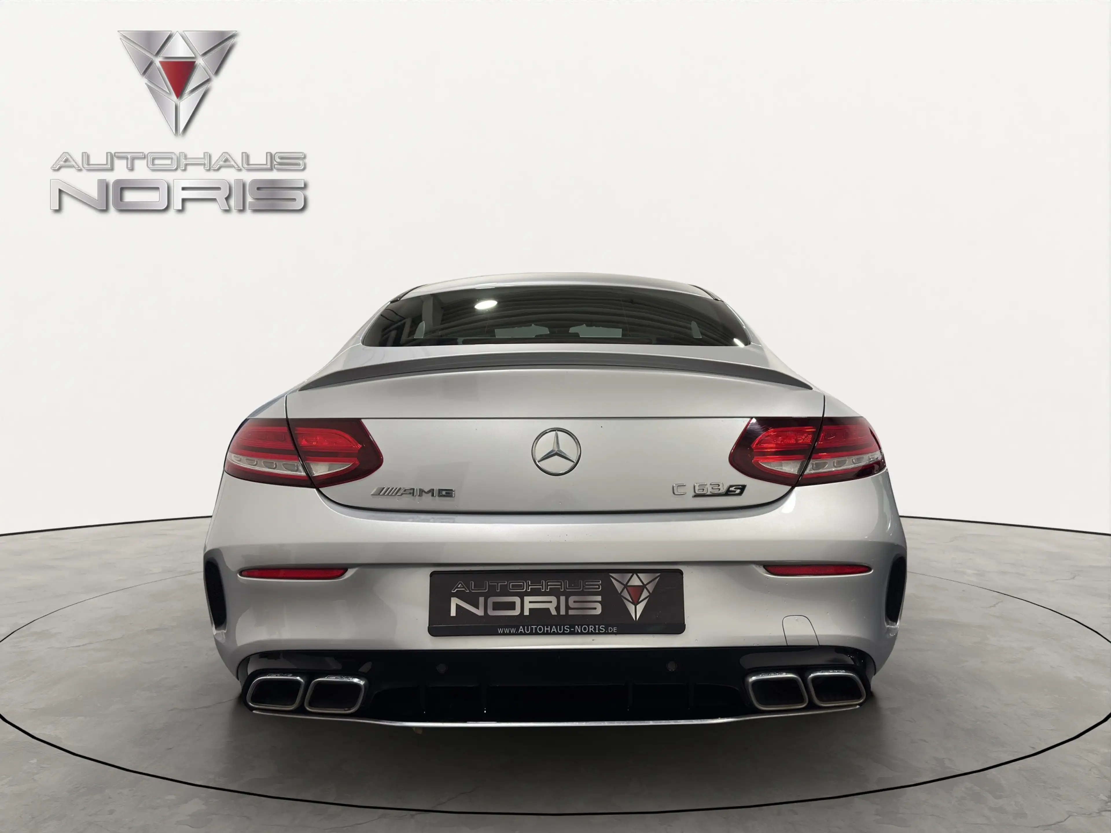 Mercedes-Benz C 63 AMG S *DEUTSCHES-FAHRZEUG*BURMESTER* — photo 9