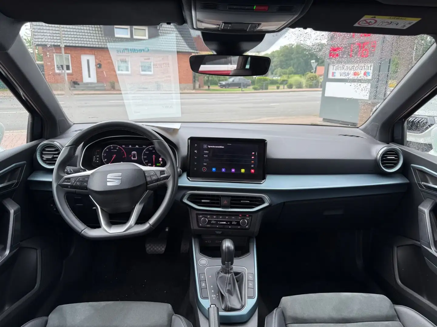 SEAT Arona Xperience 1.5 TSI Auto+LED+Navi+RFK Gris - 2