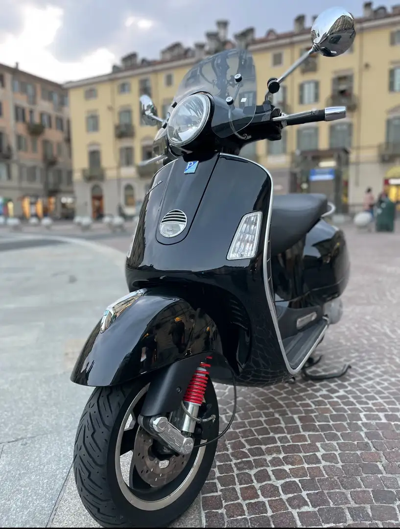 Vespa GTS 250ie - 1