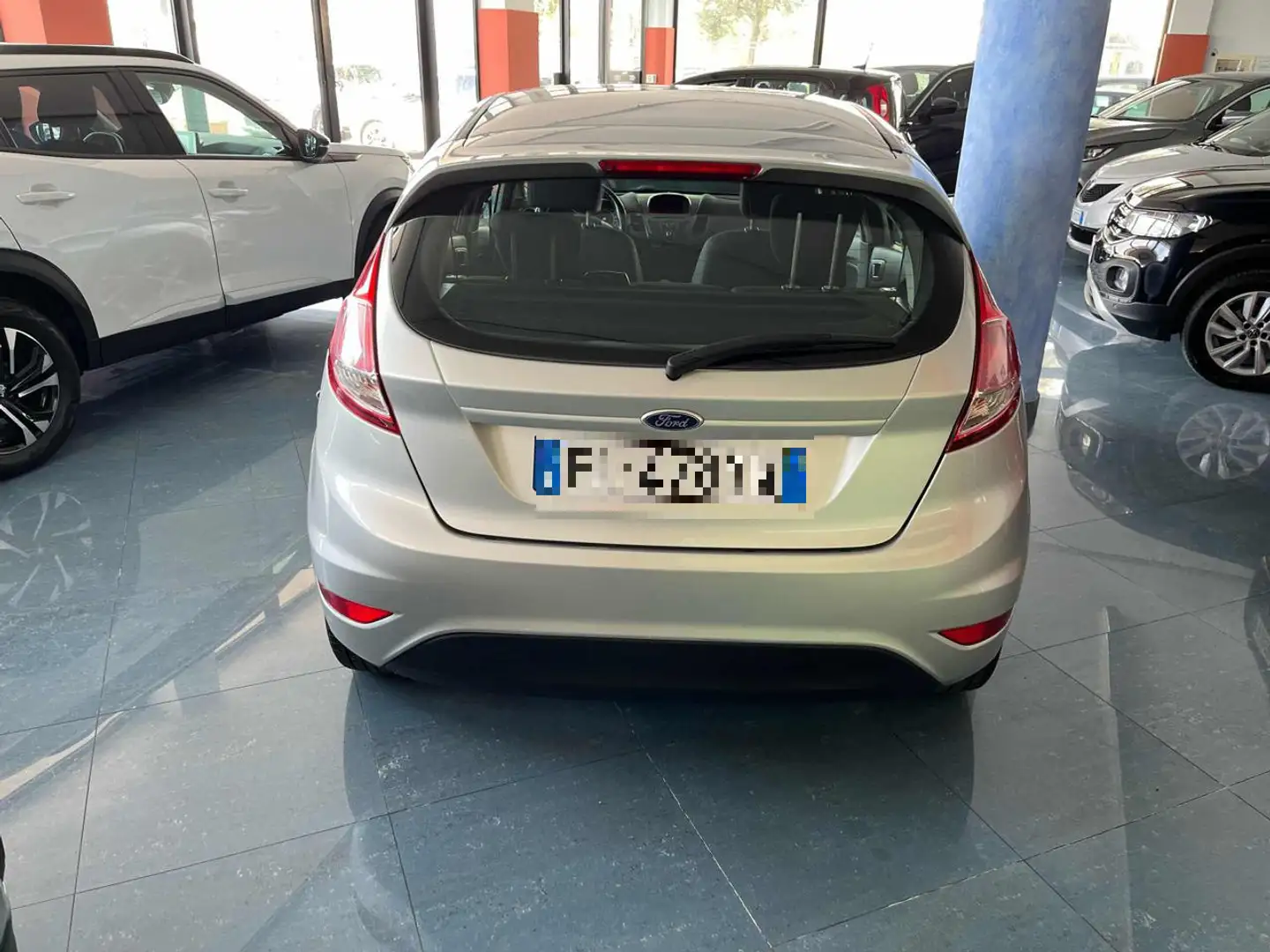 Ford Fiesta 1.2 60CV 5 porte Grigio - 2