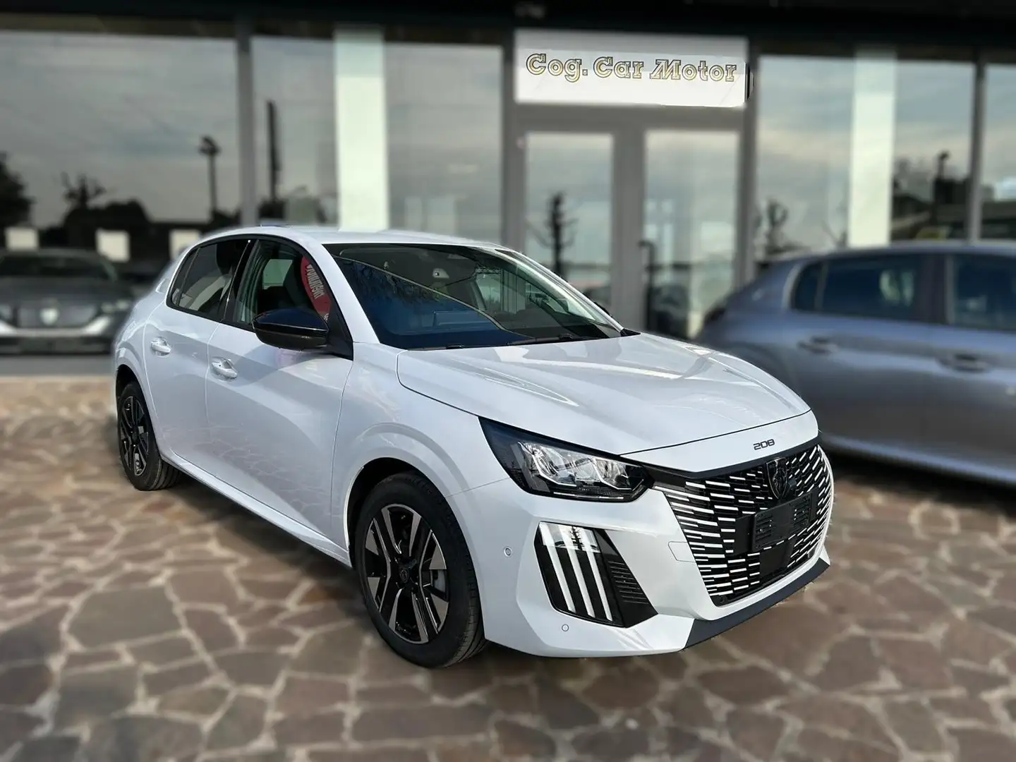 Peugeot 208 208 1.2 hybrid Allure 110cv e-dcs KM0 Weiß - 1