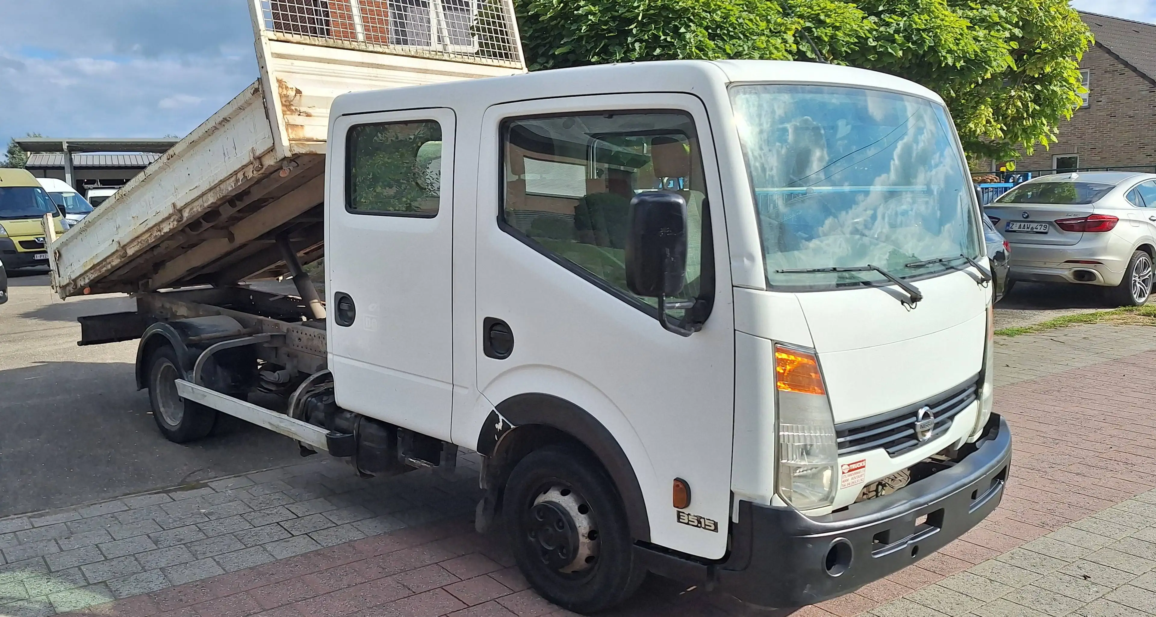 Nissan Cabstar 3.0cc-3.500kg DOUBLE CABINE-BENNE BASCULANTE — photo 3