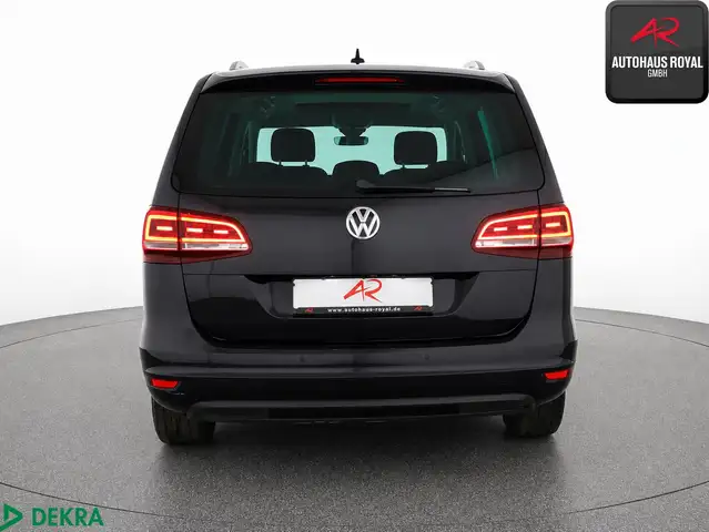 Volkswagen Sharan view 4