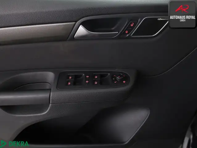 Volkswagen Sharan view 23