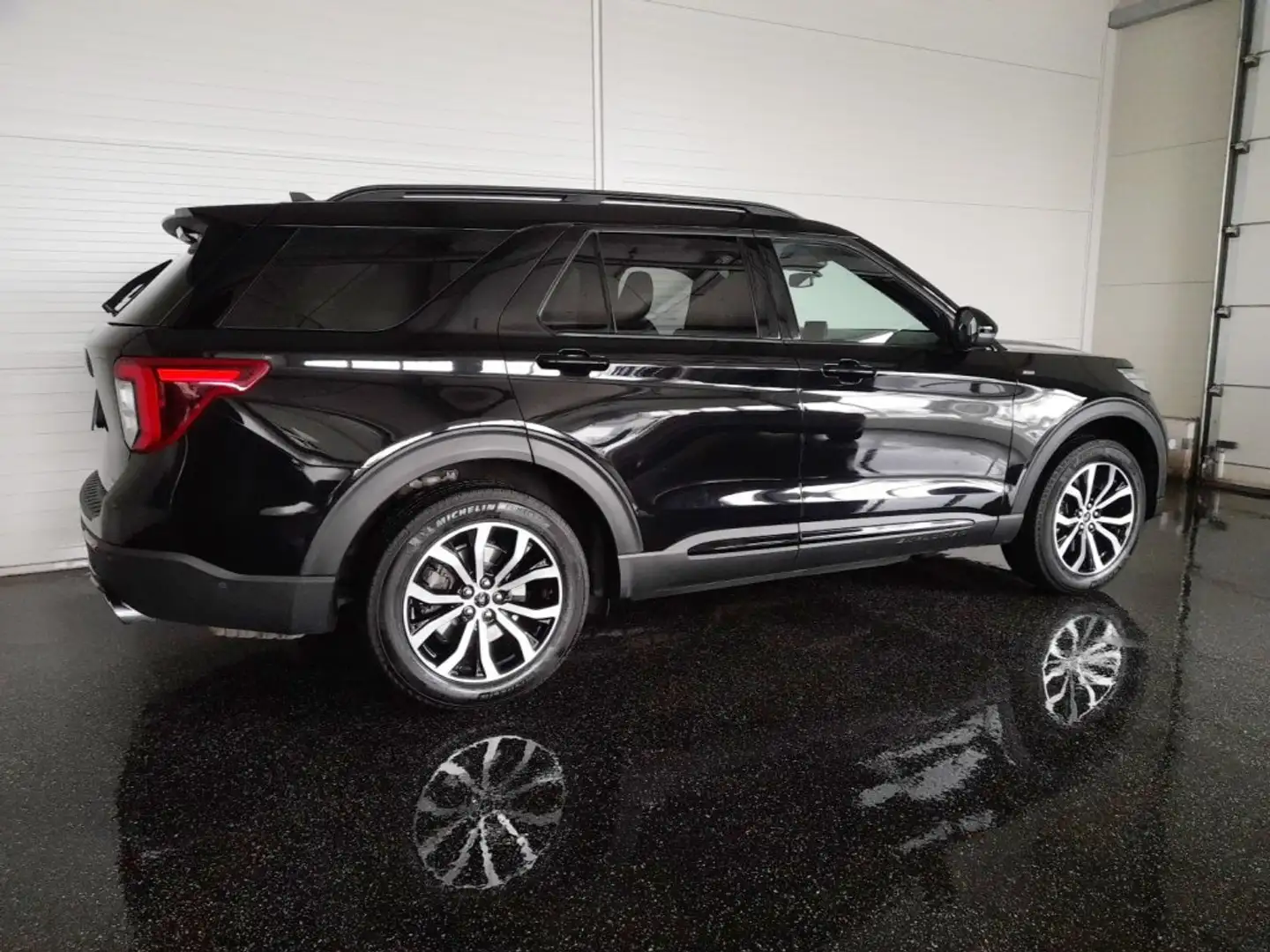Ford Explorer ST-LINE 3,0 V6 EcoBoost PHEV 4X4 Aut. *7 SITZE / SKY / AHV & 360° KAMERA / NAVI / ACC / VOLLEDER BEH. + BELÜFTET / 20 ZOL Schwarz - 2