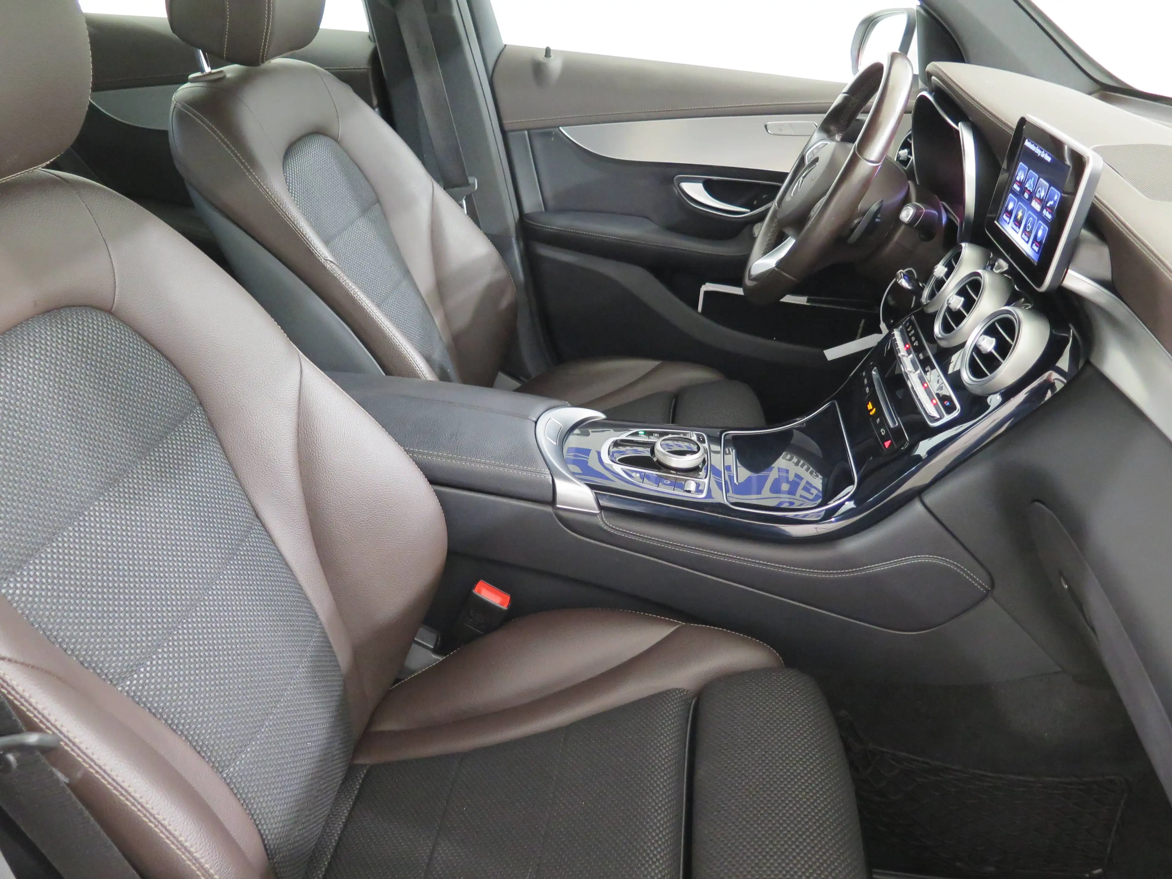 Mercedes-Benz GLC 250 GLC 250 d 4Matic, LED,Luftfederung,AHK,Navi — photo 11