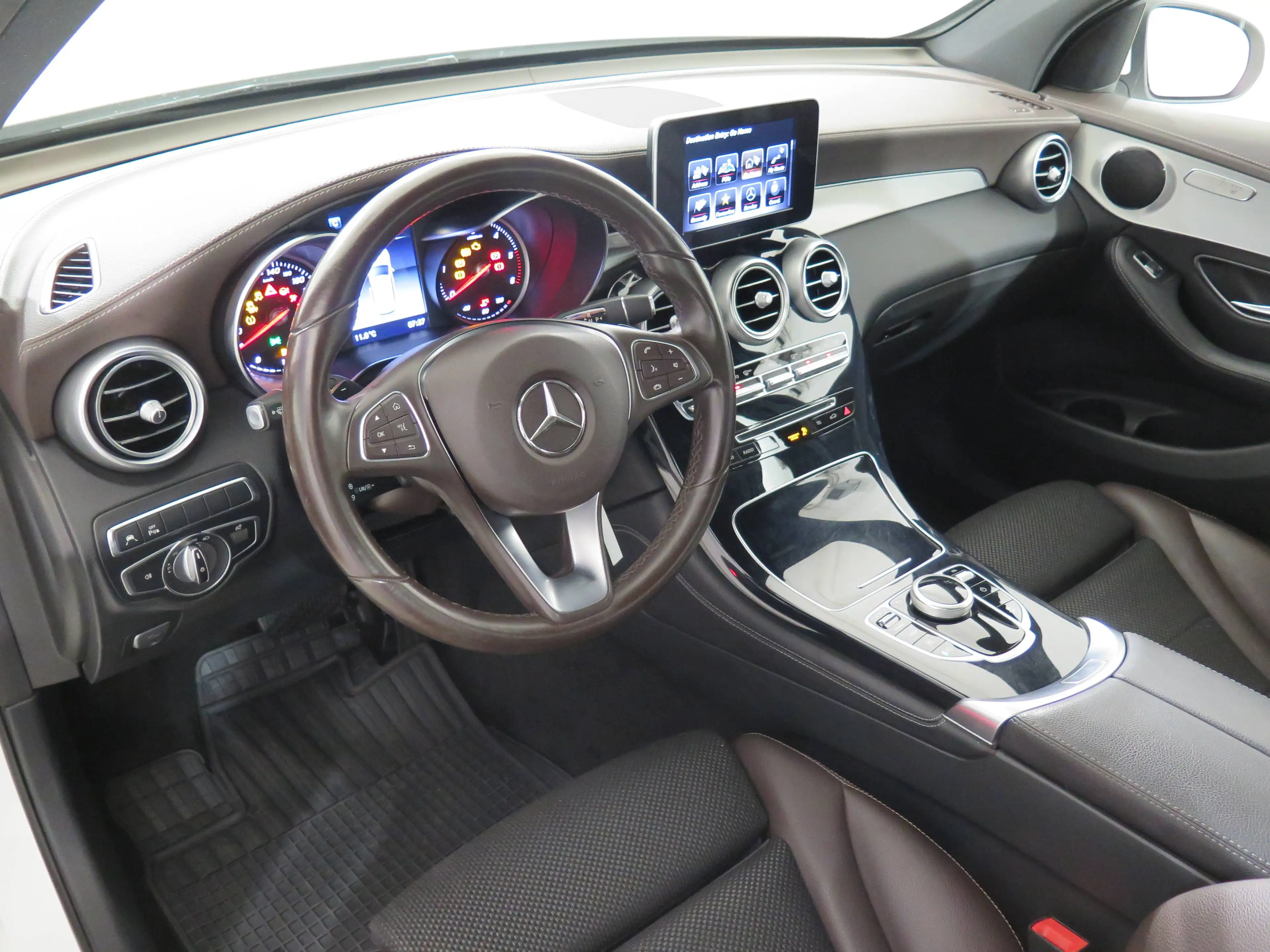 Mercedes-Benz GLC 250 GLC 250 d 4Matic, LED,Luftfederung,AHK,Navi — photo 6
