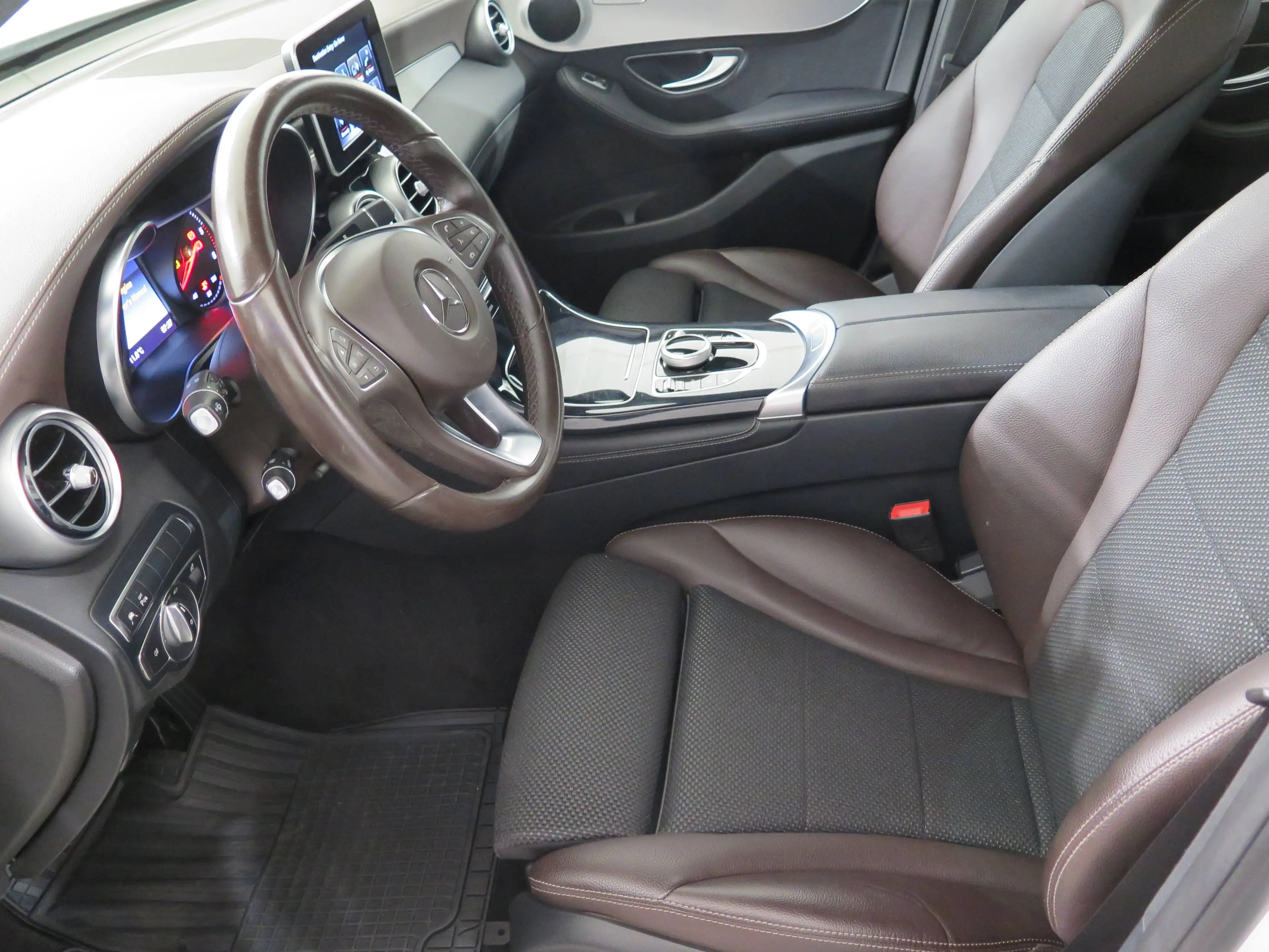 Mercedes-Benz GLC 250 GLC 250 d 4Matic, LED,Luftfederung,AHK,Navi — photo 7