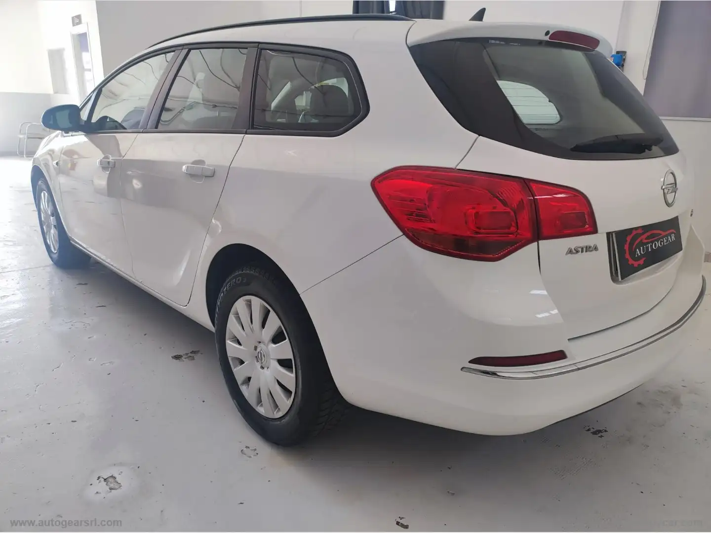 Opel Astra 1.6 CDTI EcoFLEX S&S ST Cosmo Bianco - 2