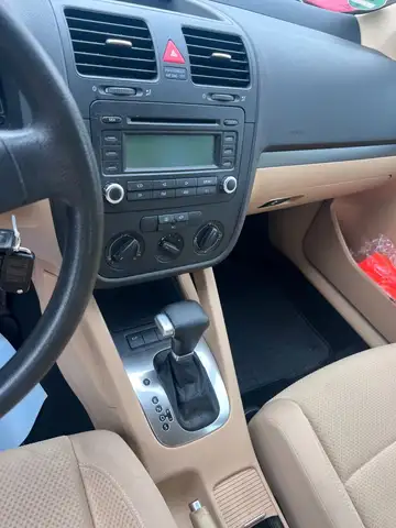 Volkswagen Golf view 9
