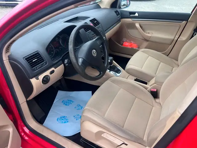 Volkswagen Golf view 8