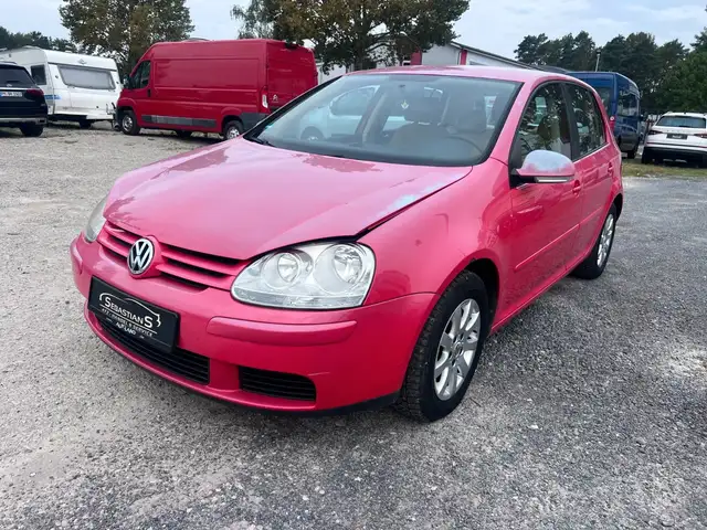 Volkswagen Golf view 3