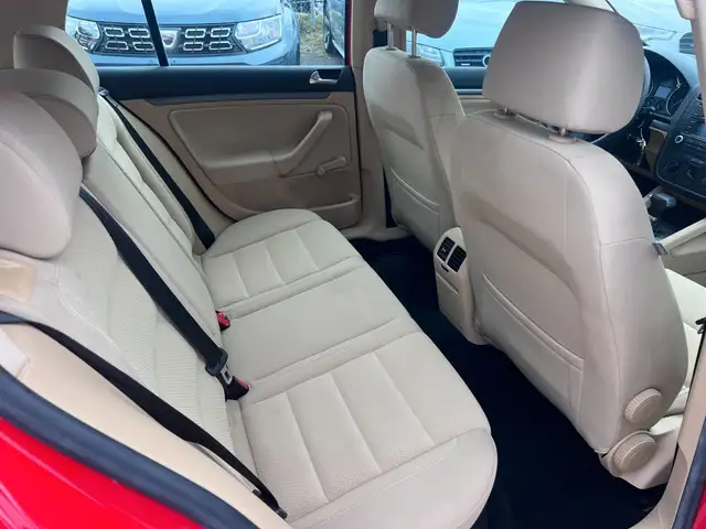 Volkswagen Golf view 12