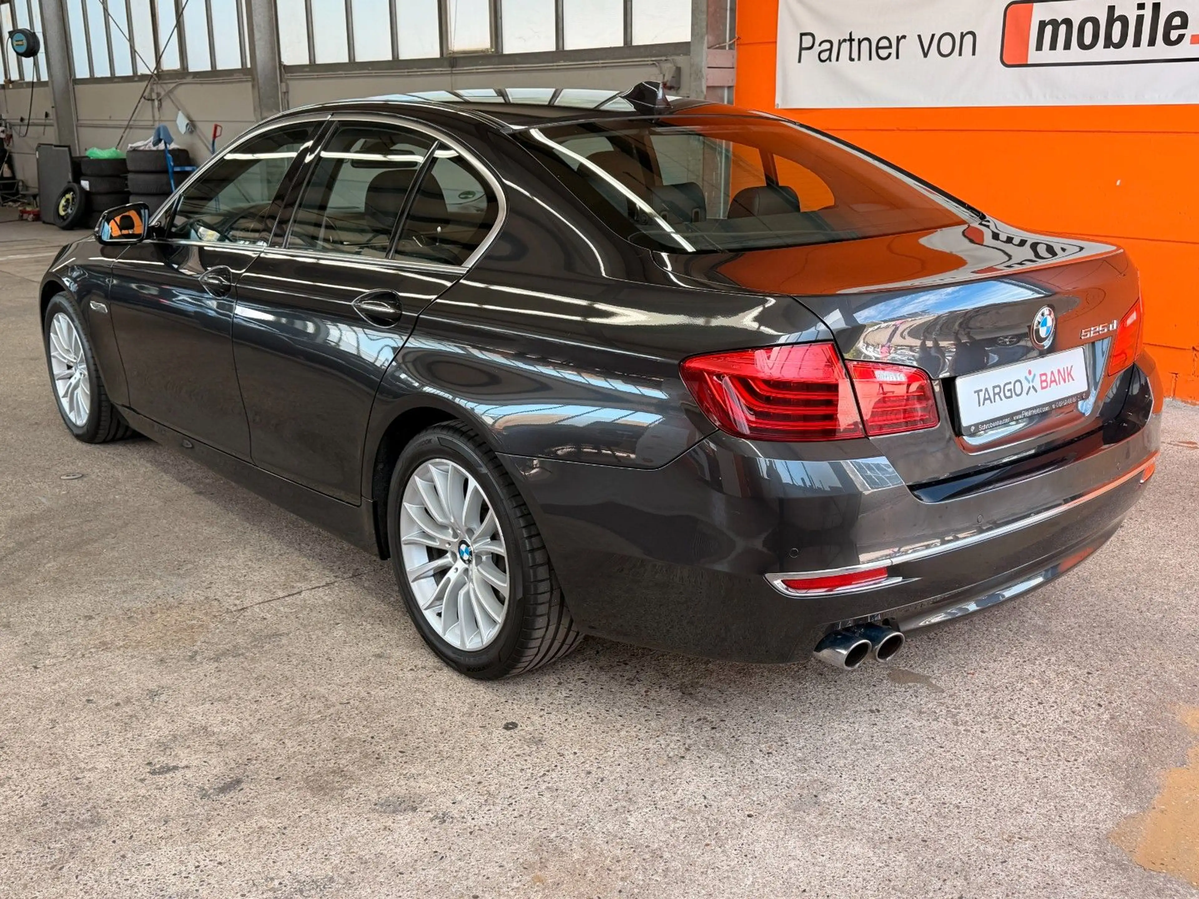 BMW 525 dA Luxury Line Automatik Leder Navi Xenon AHK — photo 7