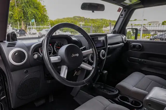 Jeep Wrangler view 13