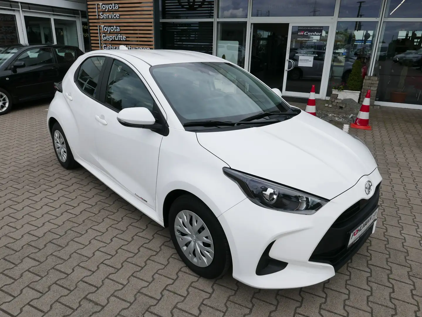 Toyota Yaris 1.0 Comfort 5-Gang KLIMA*KAMERA Wit - 2