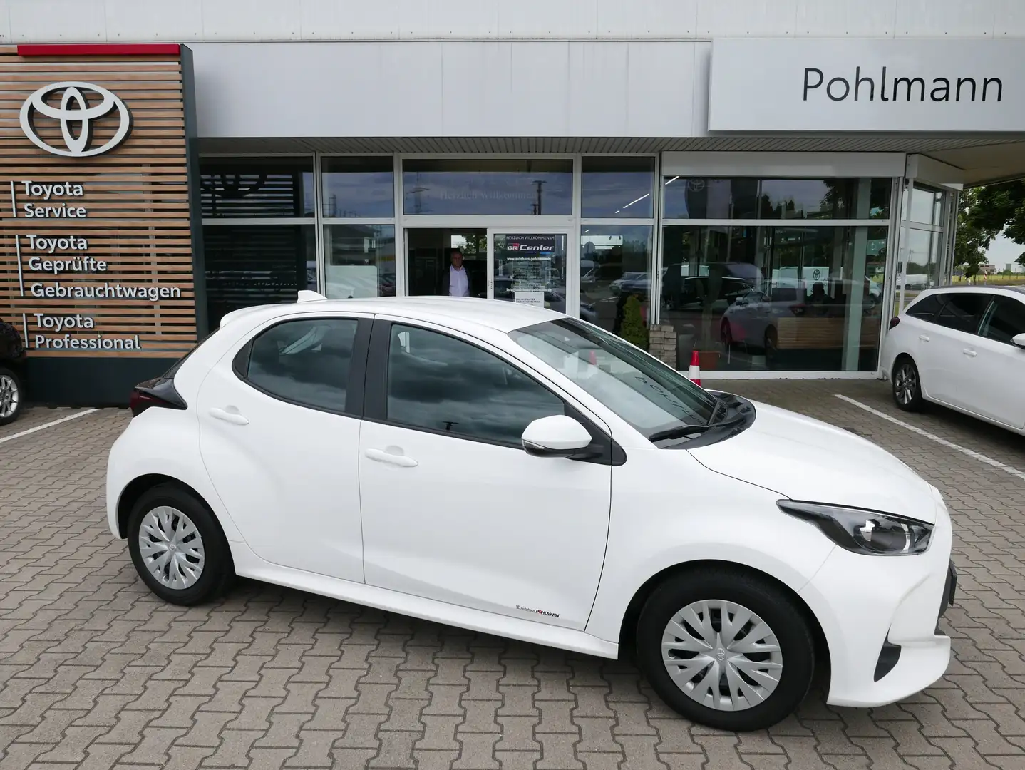 Toyota Yaris 1.0 Comfort 5-Gang KLIMA*KAMERA Wit - 1