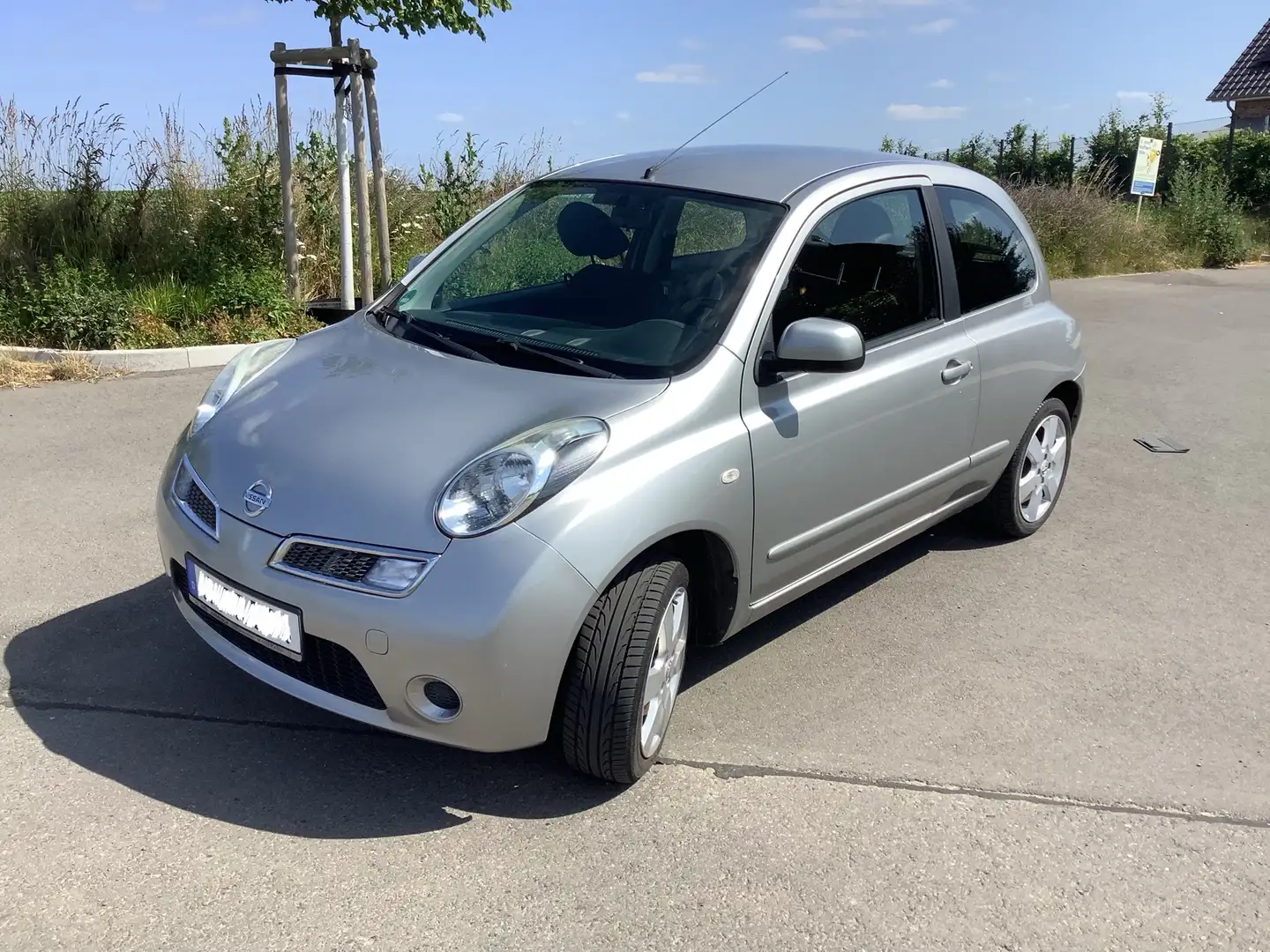 Nissan Micra Micra 1.2 I-WAY Silber - 1