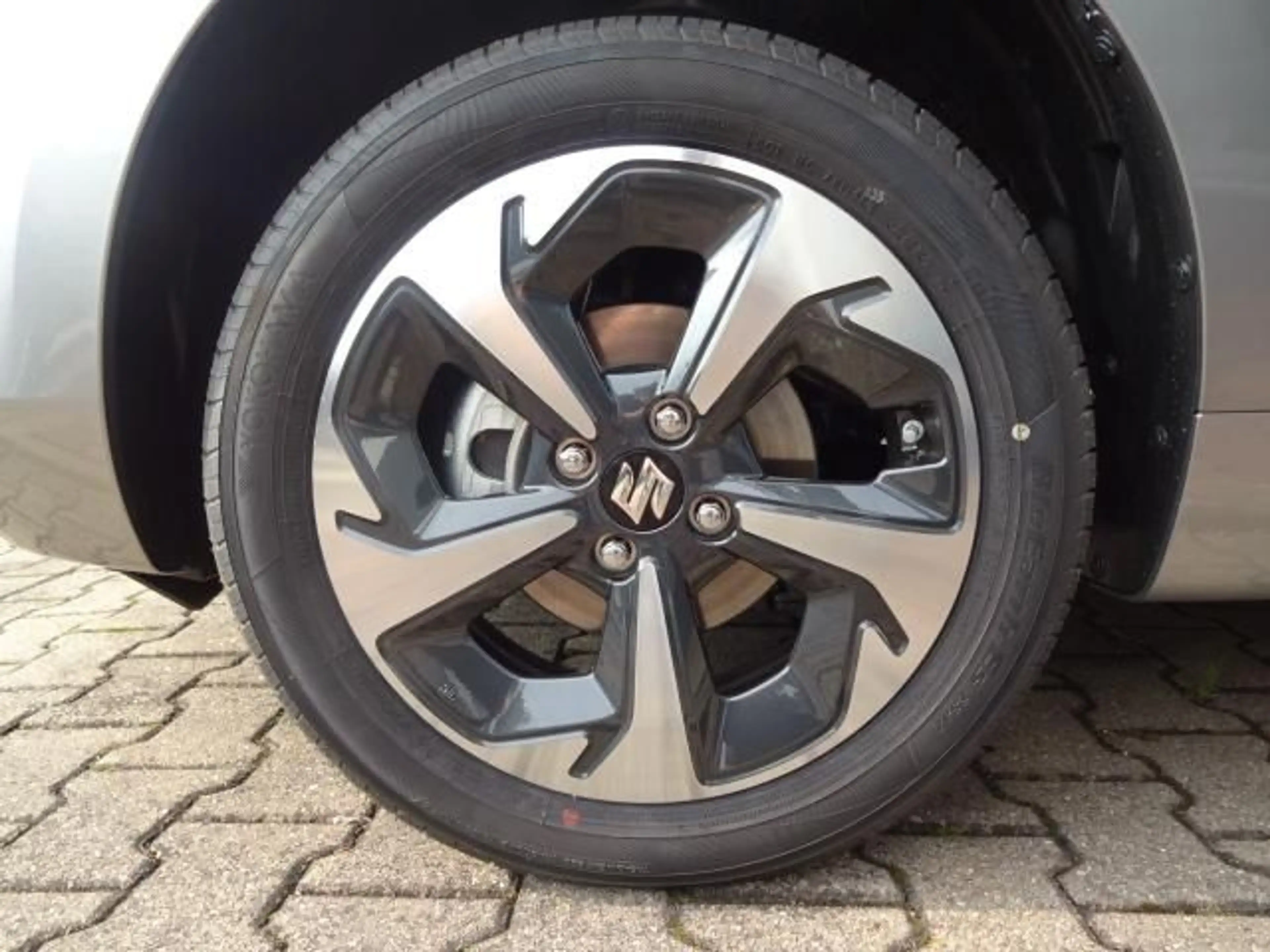 Suzuki Swift SWIFT 1.2 DUALJET ALLGRIP COMFORT+ NAVI SHZ EPH — photo 12