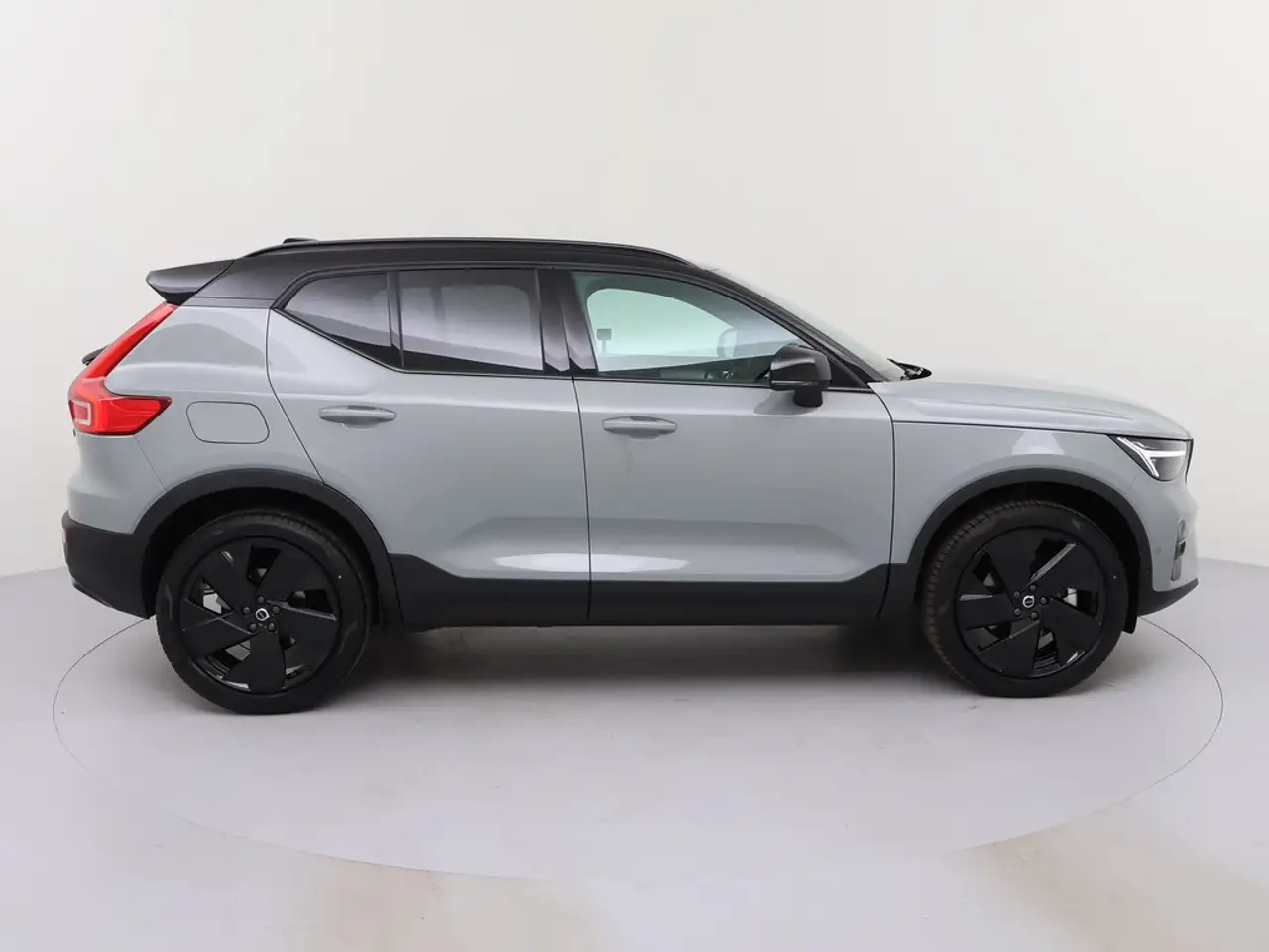 Volvo XC40 2026