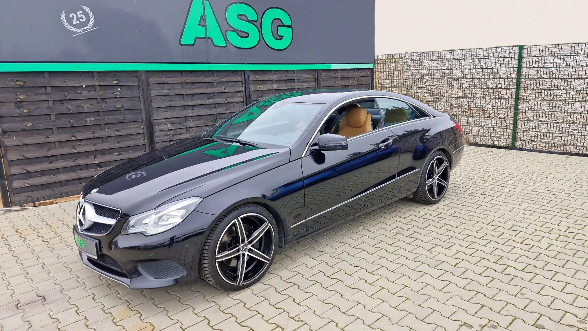 Mercedes-Benz E 250 CDI Coupe - Sport Paket  - Leder / Navi Noir - 1