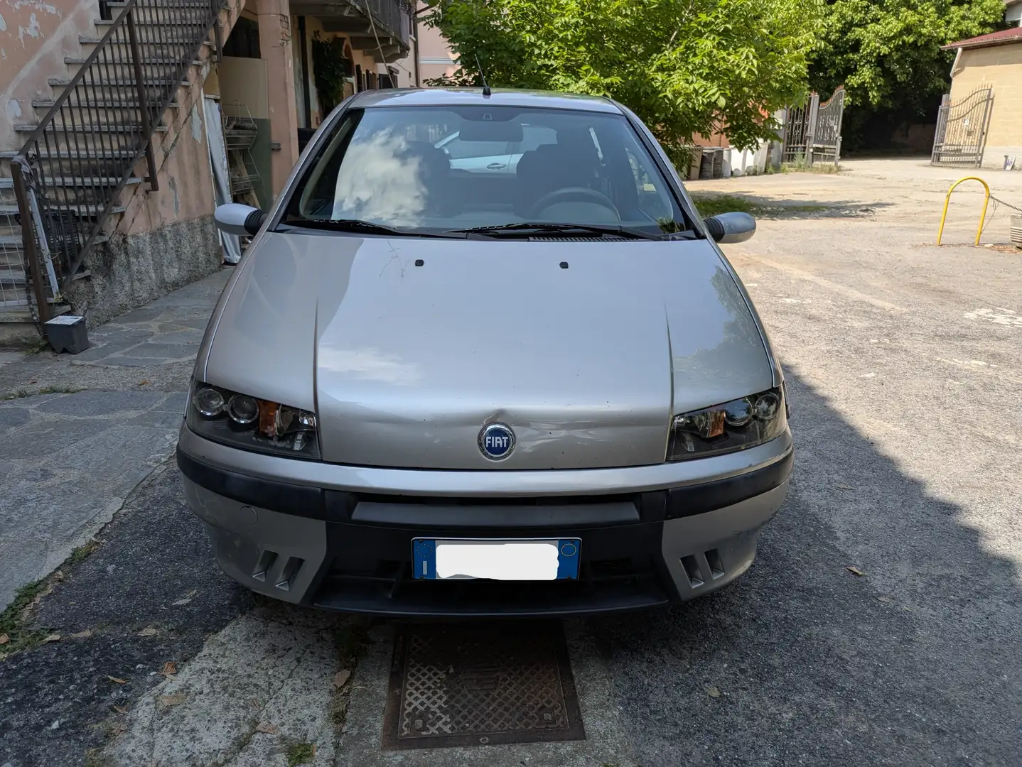 Fiat Punto Punto II 1999 3p 1.2 16v HLX Grijs - 2