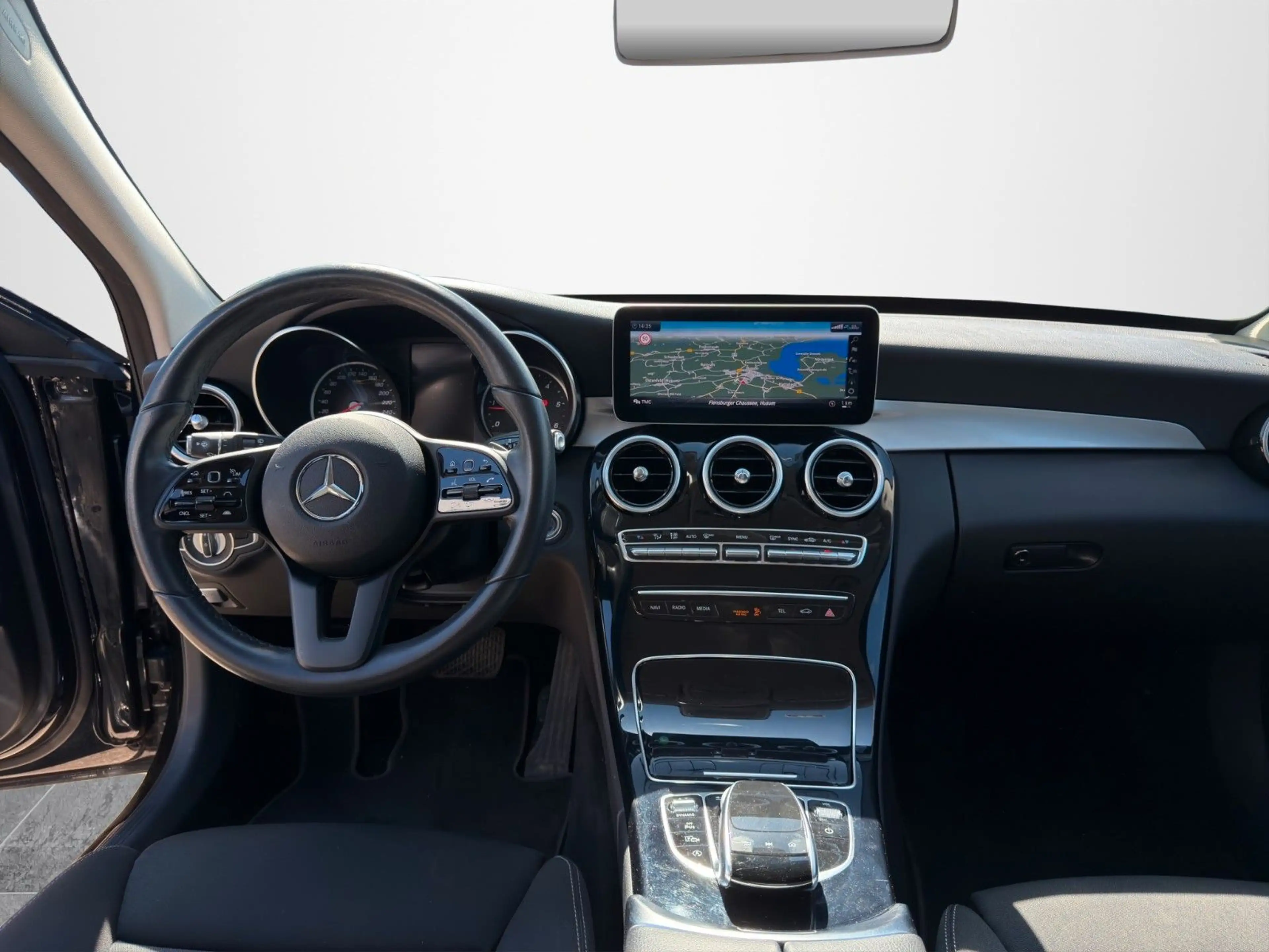 Mercedes-Benz C 220 d T-Modell Avantgarde Distronic CarPlay — photo 15