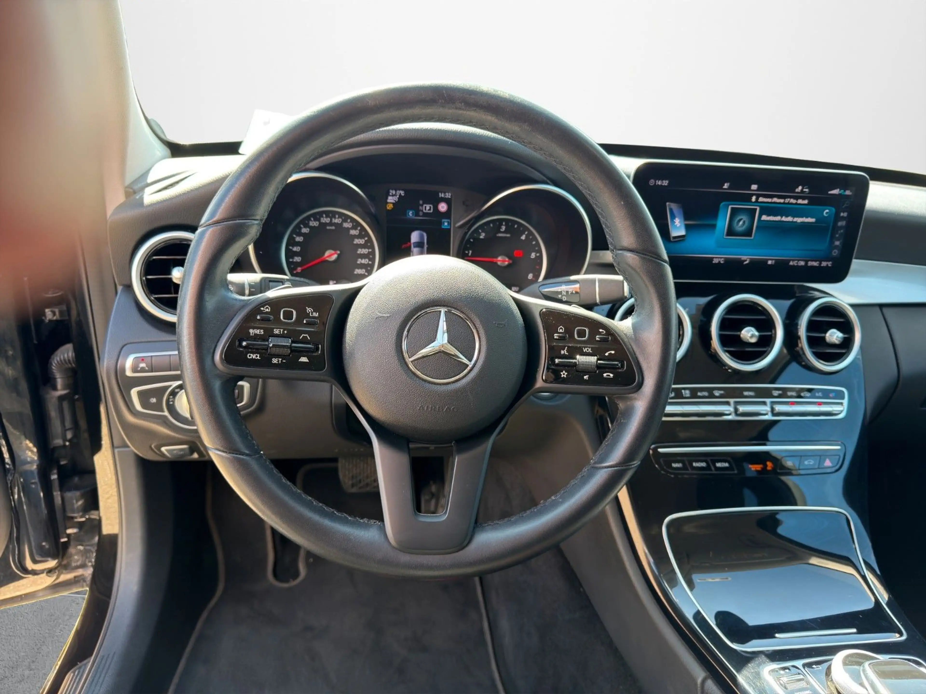 Mercedes-Benz C 220 d T-Modell Avantgarde Distronic CarPlay — photo 12